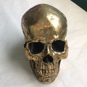 Gold & Black skull decor